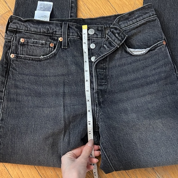 black wash levi’s - Picture 6 of 8